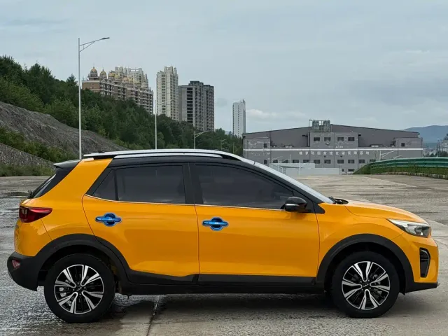 Kia KX1 — Фото автомобиля 5