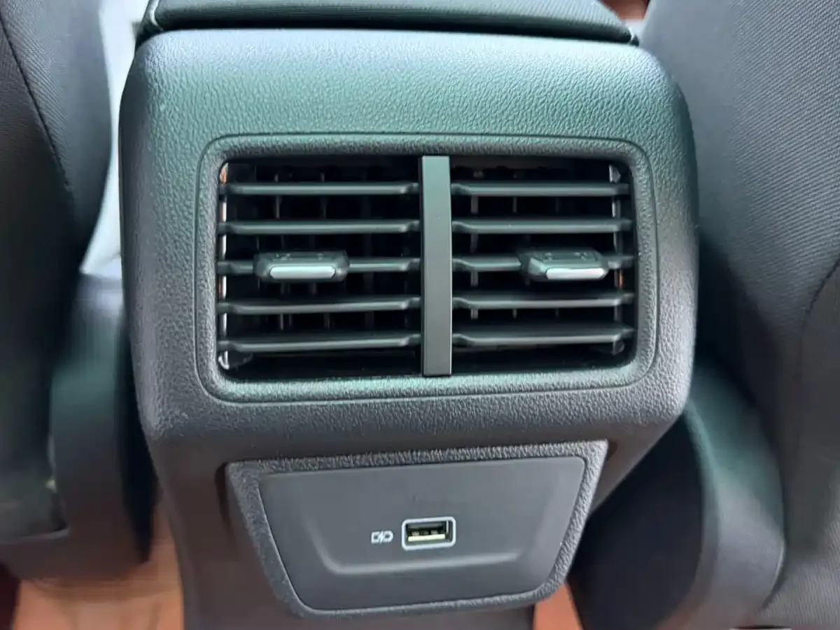 Jetta Jetta VS7 2023 280TSI Auto Progressive Edition — Фото автомобиля 12