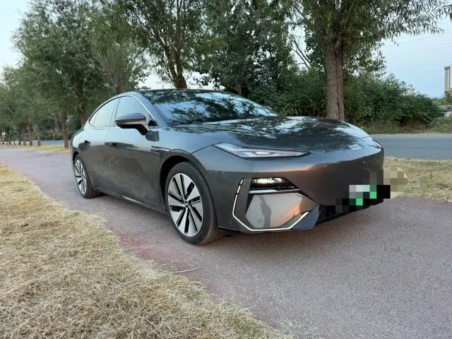 Geely Galaxy E8 — Фото автомобиля 3