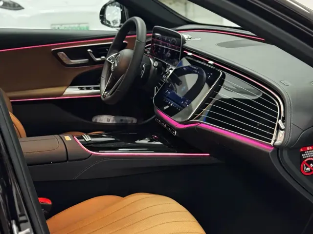 Mercedes-Benz E-Class — Фото автомобиля 14