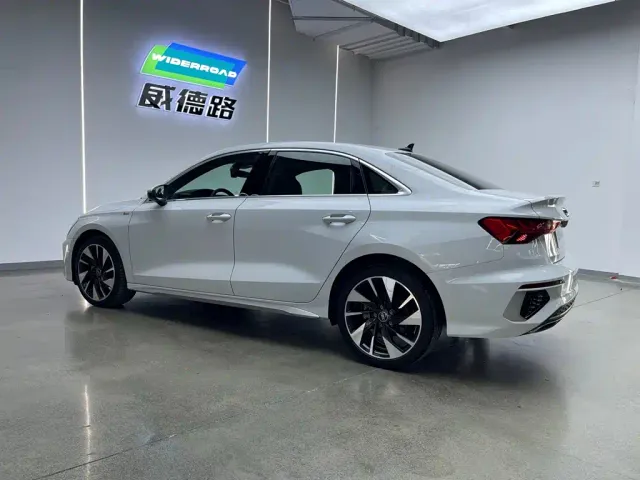 Audi A3 — Фото автомобиля 5