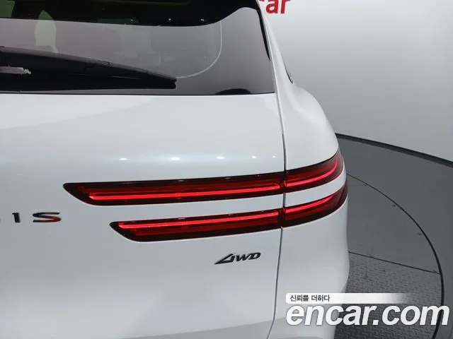 Genesis GV70 — Фото автомобиля 8