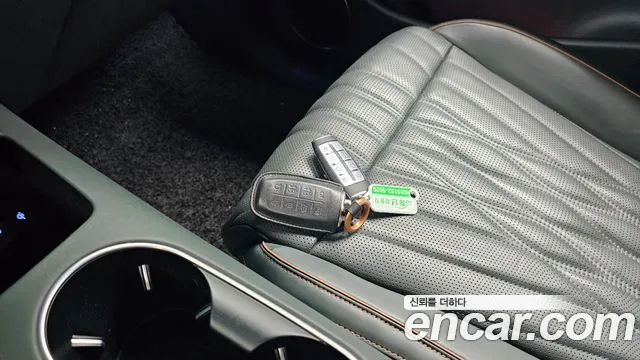 Genesis GV70 2.5T Бензин AWD — Фото автомобиля 3