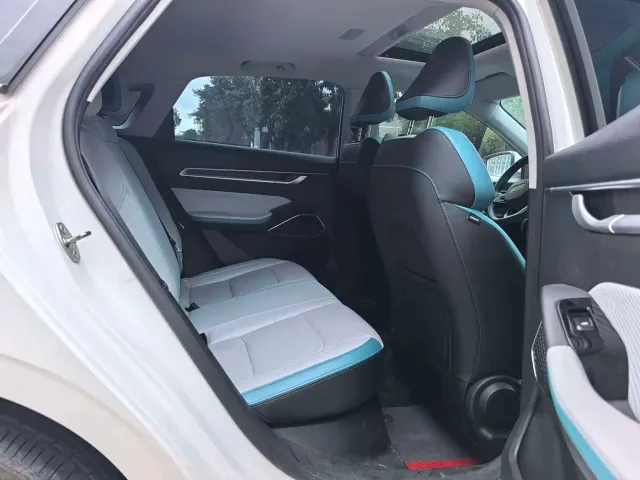 Geely Emgrand — Фото автомобиля 11