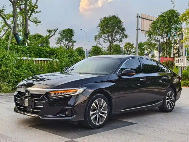 Honda Accord — Фото автомобиля 2