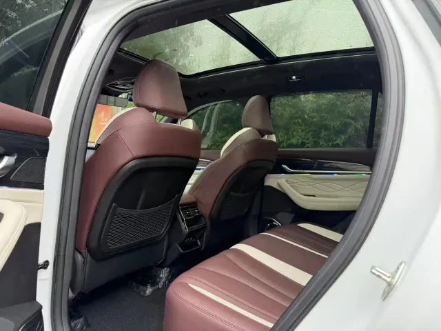 Geely Xingyue L — Фото автомобиля 10