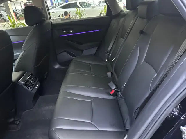 Honda Accord — Фото автомобиля 10