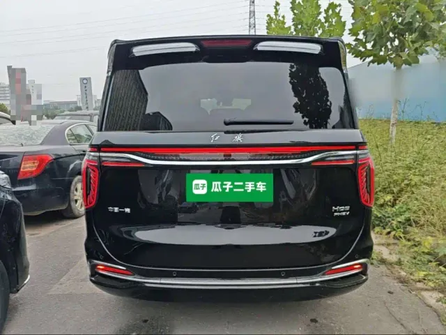 Hongqi HQ9 PHEV — Фото автомобиля 5