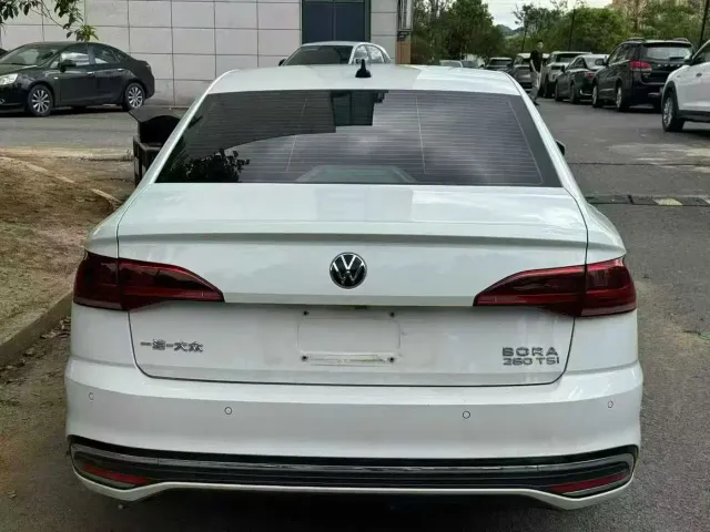 Volkswagen Bora — Фото автомобиля 8