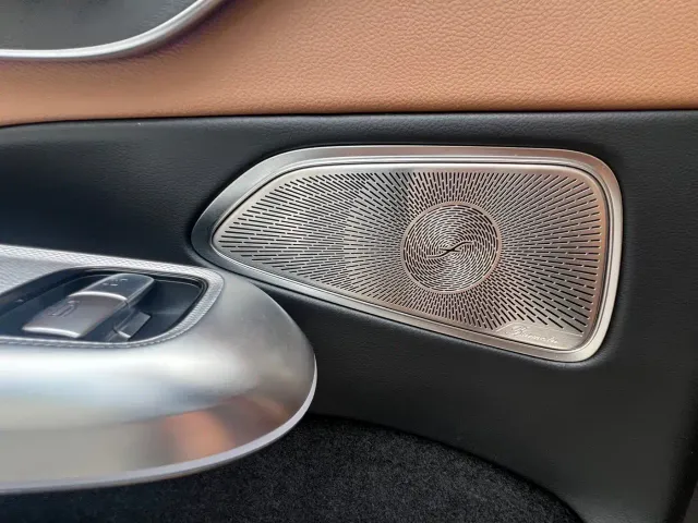 Mercedes-Benz E-Class — Фото автомобиля 12
