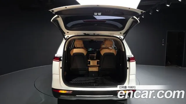 Kia Carnival Generation 4 — Фото автомобиля 19
