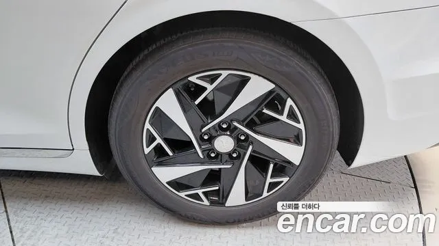 Hyundai Grandeur Exclusive — Фото автомобиля 20