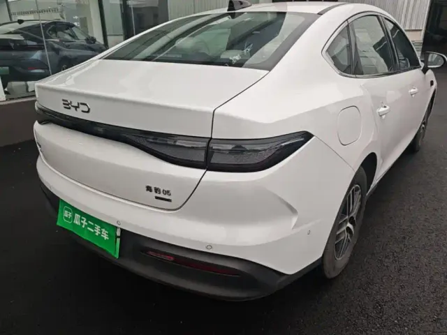 BYD Seal 05 DM-i — Фото автомобиля 7