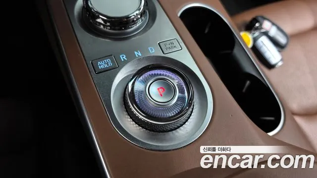 Genesis GV70 — Фото автомобиля 12