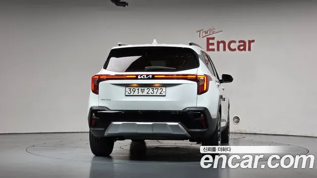 Kia Seltos New — Фото автомобиля 4