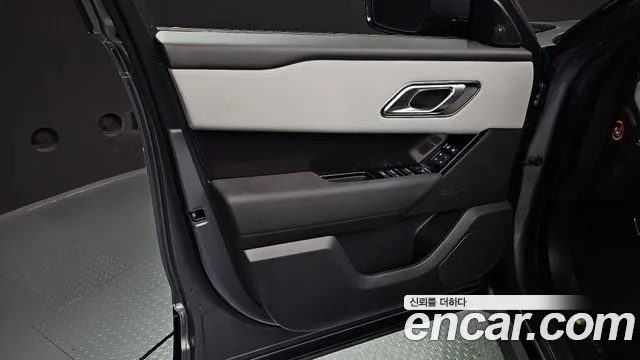 Land Rover Range Rover Velar — Фото автомобиля 13