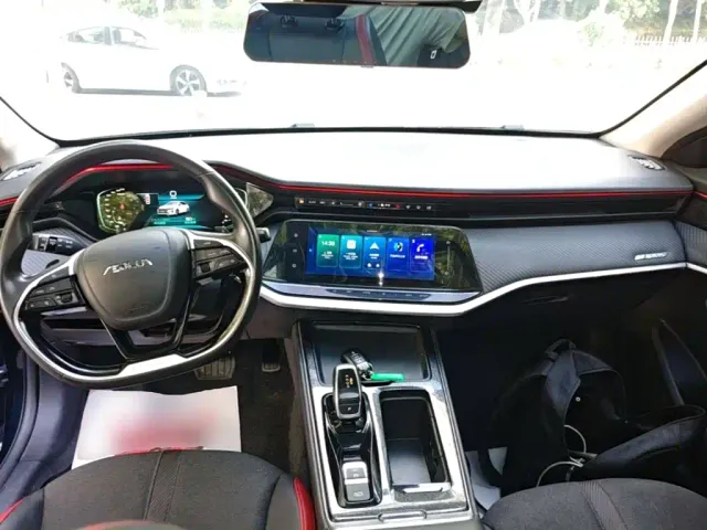 Dongfeng Yixuan MAX — Фото автомобиля 9