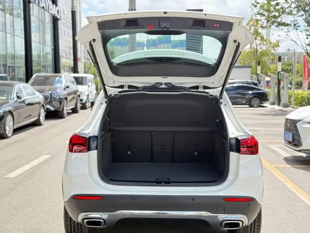 Mercedes-Benz GLA-Class — Фото автомобиля 24