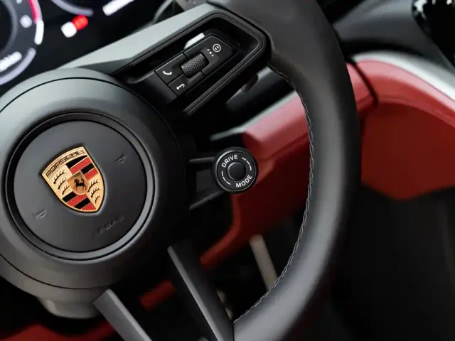 Porsche Panamera — Фото автомобиля 19