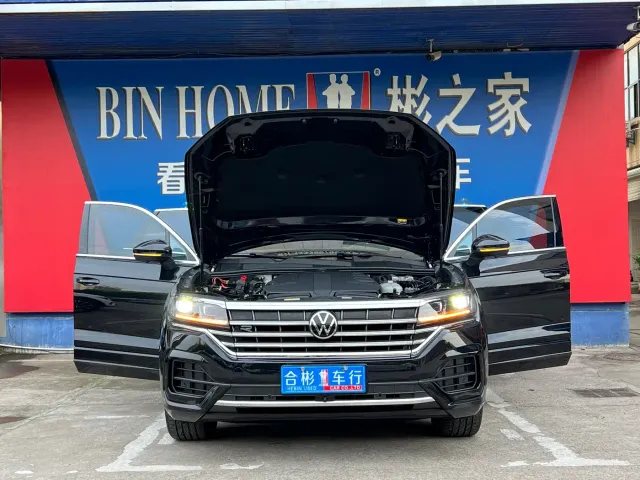 Volkswagen Touareg — Фото автомобиля 27