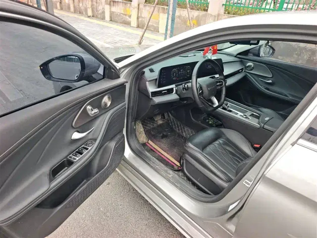Chery Arrizo 8 — Фото автомобиля 11