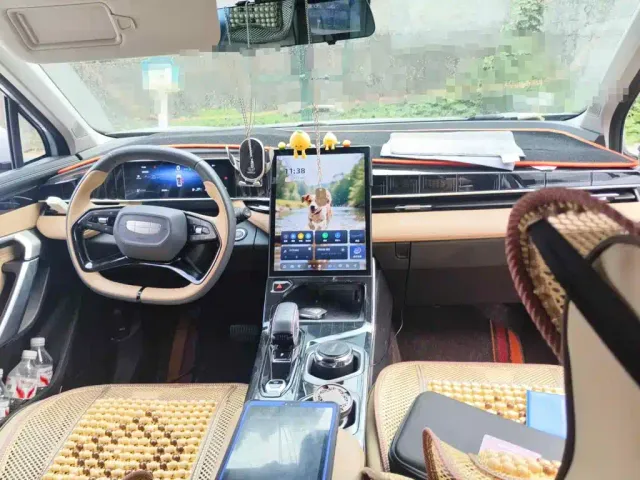 Geely Boyue L — Фото автомобиля 12