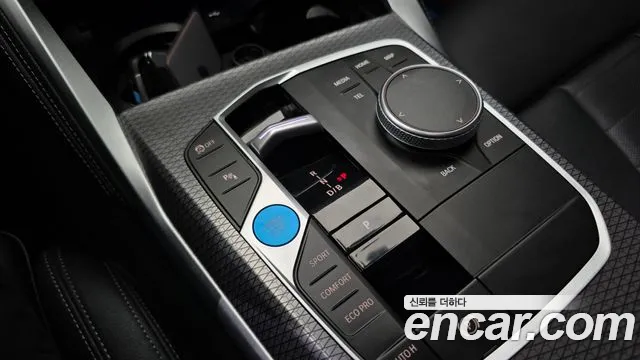BMW i4 — Фото автомобиля 12