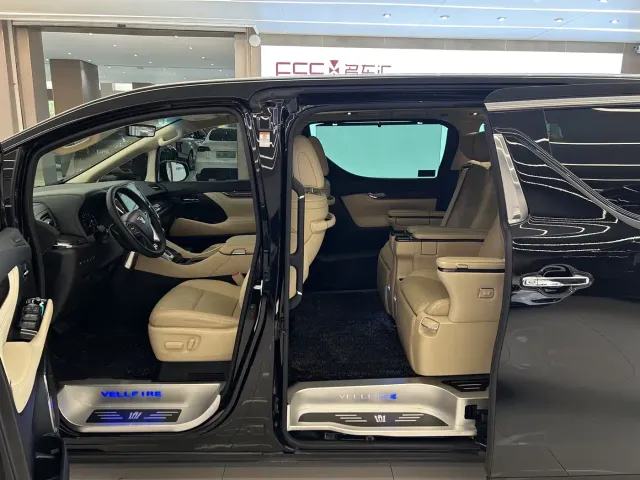 Toyota Vellfire — Фото автомобиля 14