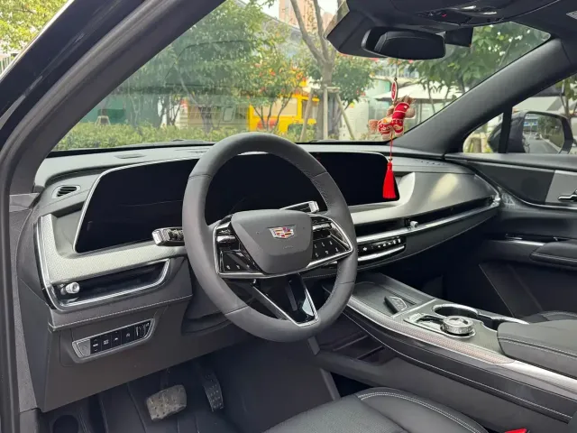 Cadillac Cadillac XT5 2025 2.0T Luxury — Фото автомобиля 11