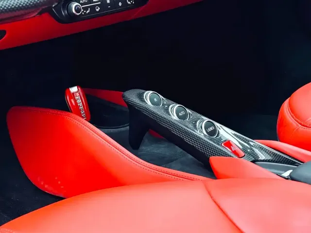 Ferrari Ferrari F8 2019 Tributo 3.9T V8 — Фото автомобиля 3