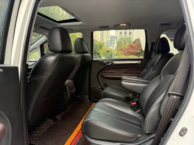 GAC Trumpchi M6 — Фото автомобиля 7