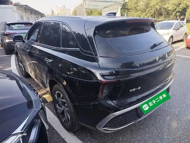 Hongqi HS3 PHEV — Фото автомобиля 4