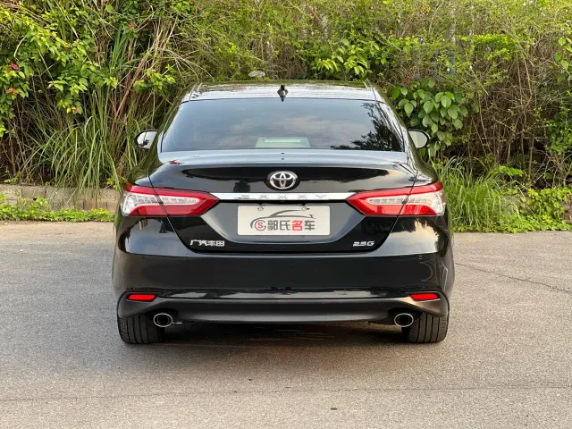 Toyota Camry — Фото автомобиля 5