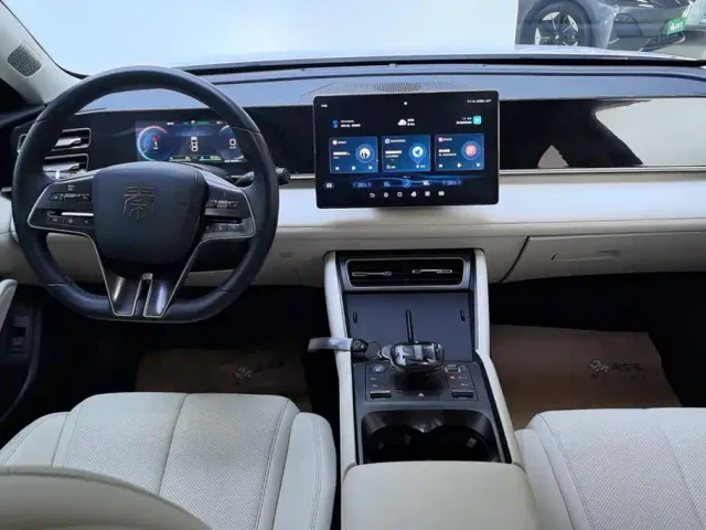 BYD Qin L — Фото автомобиля 12