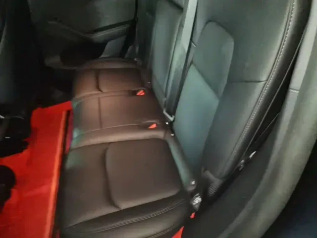 Tesla Model Y — Фото автомобиля 16
