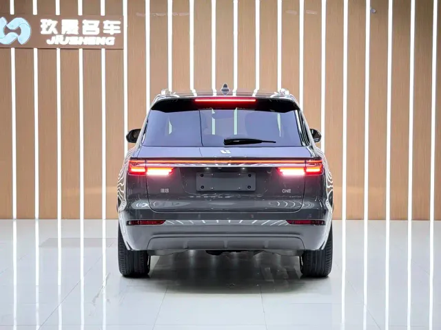 Li Auto ONE — Фото автомобиля 5
