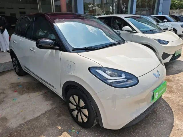Wuling Bingo — Фото автомобиля 3