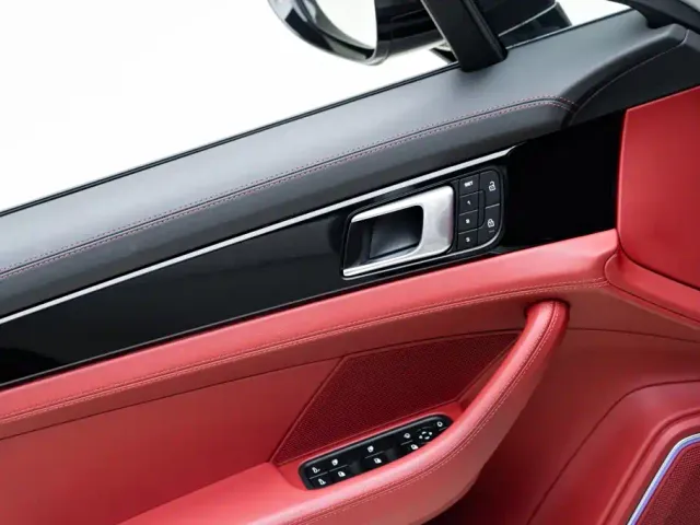 Porsche Panamera — Фото автомобиля 18