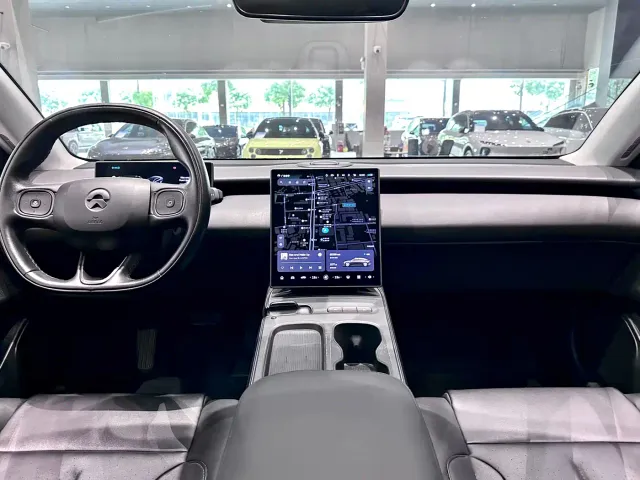Nio ET5 — Фото автомобиля 13