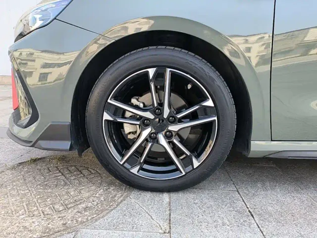 Geely Binrui — Фото автомобиля 22