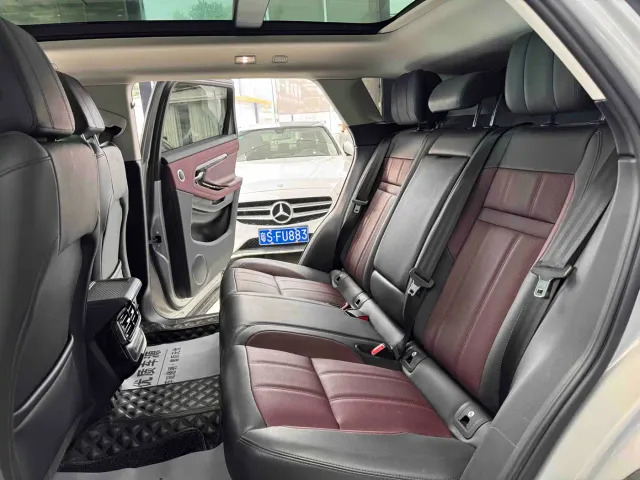 Land Rover Range Rover Evoque 2021 Range Rover Evoque L 249PS R-Dynamic SE Luxury Edition — Фото автомобиля 8