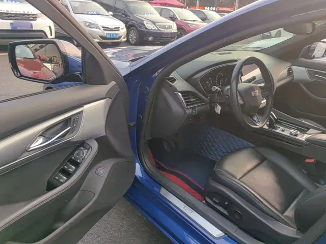 Cadillac CT5 — Фото автомобиля 15