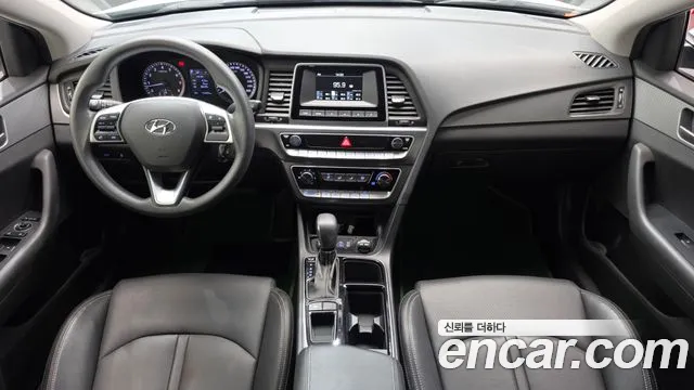 Hyundai Sonata New Rise — Фото автомобиля 7