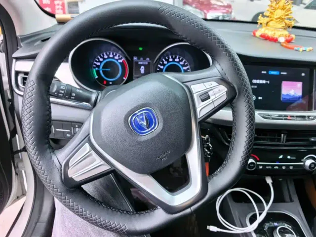 Changan Eado — Фото автомобиля 10