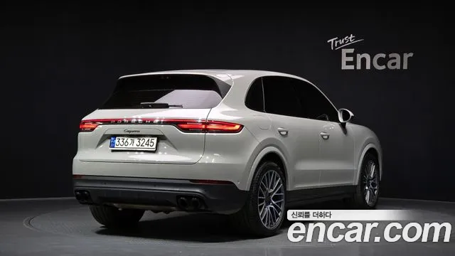 Porsche Cayenne — Фото автомобиля 2