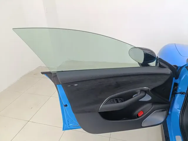 Xiaomi SU7 — Фото автомобиля 13