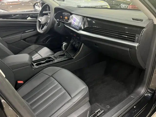 Volkswagen Passat — Фото автомобиля 10