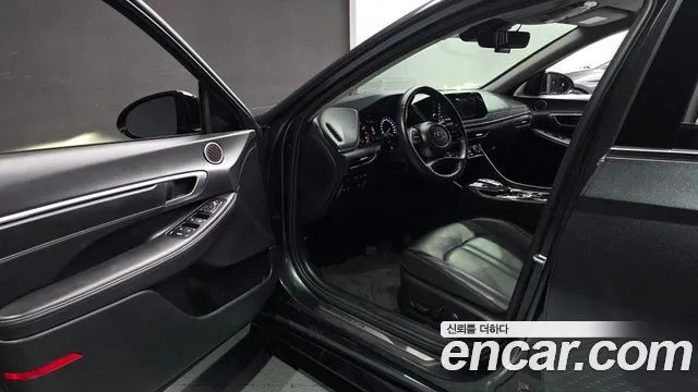 Hyundai Sonata — Фото автомобиля 10