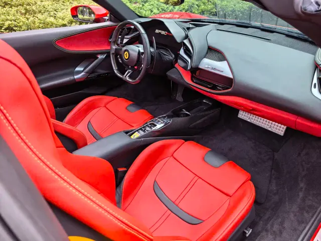 Ferrari SF90 — Фото автомобиля 13