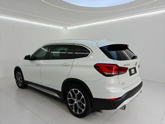 BMW X1 — Фото автомобиля 6